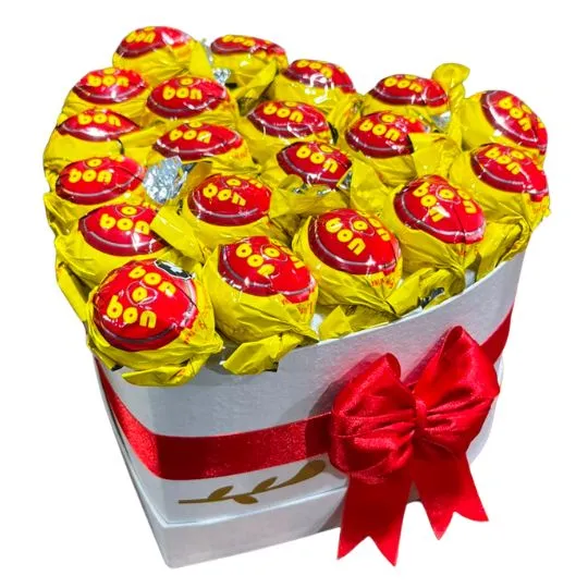 Corazon white con bombones bon o bon